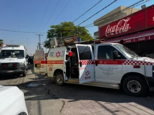 Израильтянин ранен в результате ножевого нападения возле поселения Йитлав