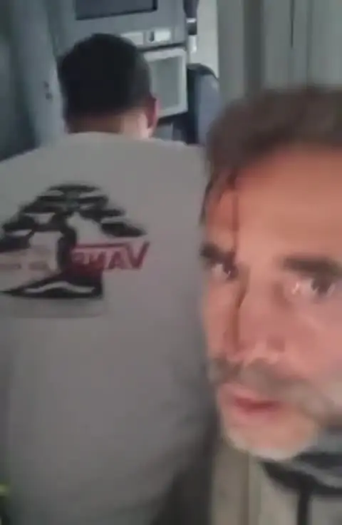 Видео с борта рейса FLYDUBAI с призывом о помощи